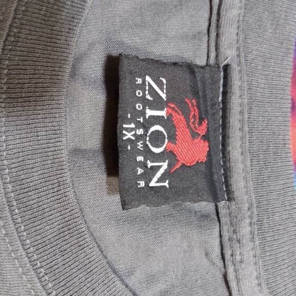 Bob Marley,sitting in chair smoking herb,gray,size 1X - Picture 3 of 3